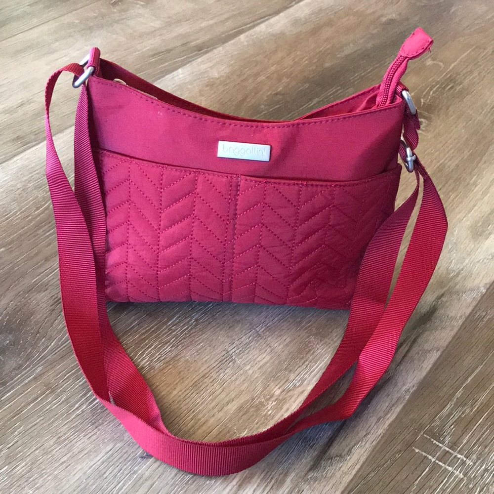 Baggallini small crossbody